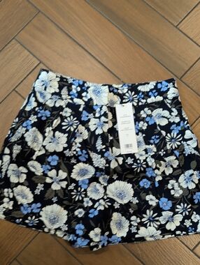 Veronica Beard Babine Short, Size 4